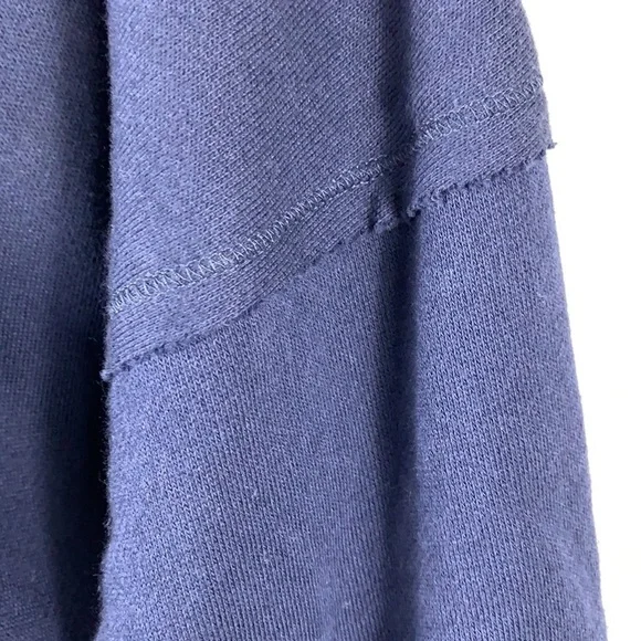 Crown & Ivy 3/4 Raw Edge Ellie Sweeper Top Navy M - Picture 9 of 13